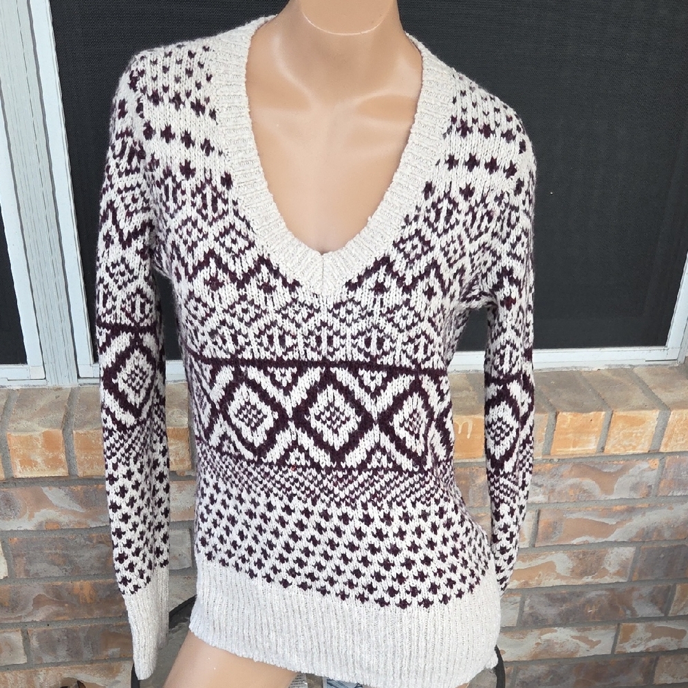 ABERCROMBIE & FITCH Women's V Neck Knit Sweater Size XS.